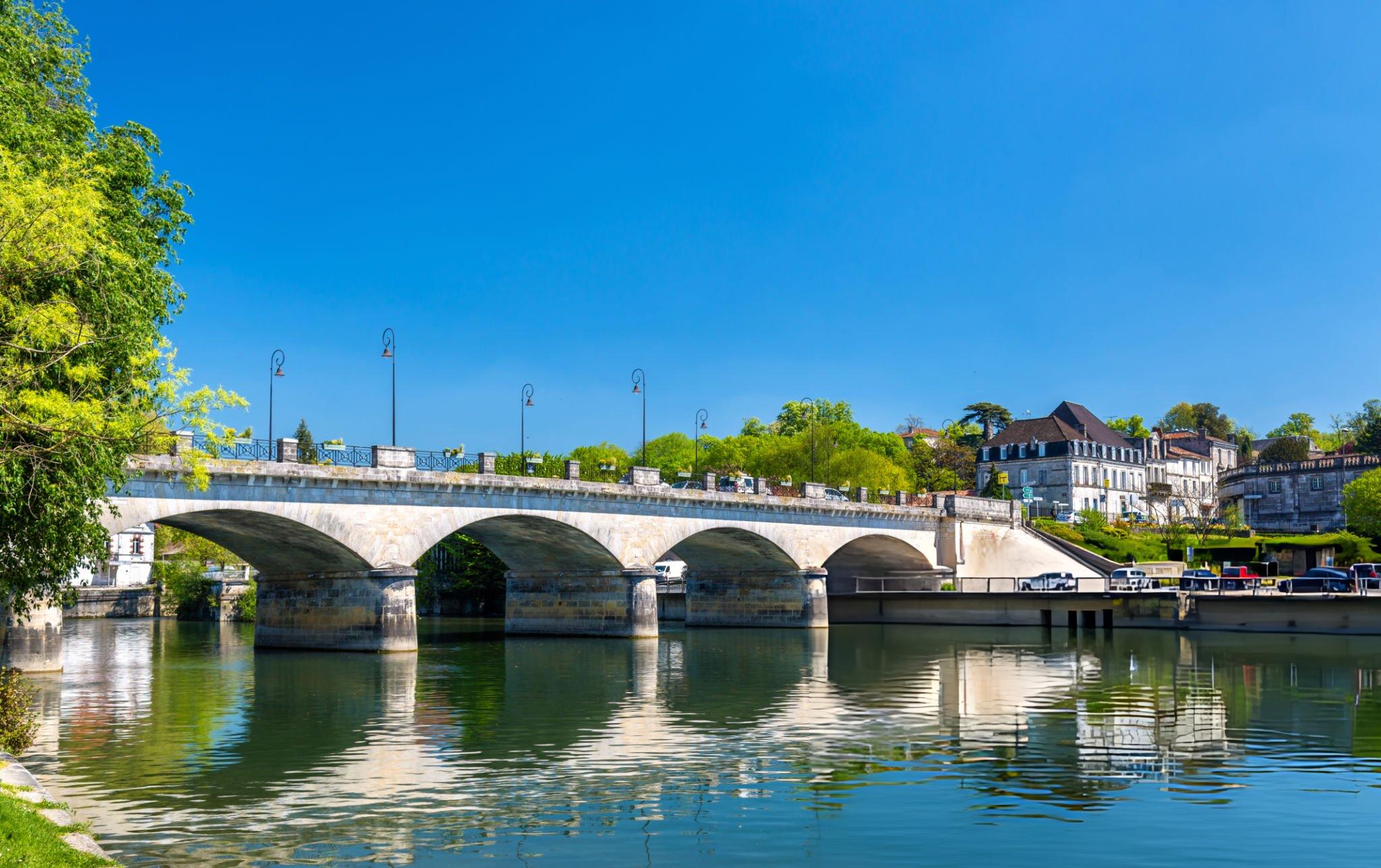 Dermatologue Charente